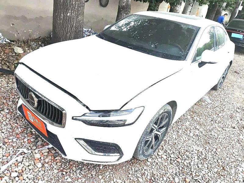 Volvo 2023 S60 48V 2.0T B4 Intelligent Escape Luxury Edition