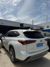 Toyota 2022 Highlander Hybrid 2.5 CVT 2WD Prestige 7-seater - 4