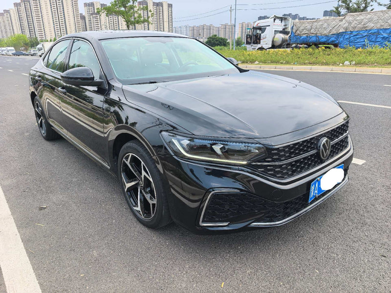 Volkswagen 2024 Passat 2.0 TSI 330 TSI Starlight Elite Edition