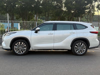 Toyota 2024 Highlander Hybrid 2.5 CVT Intelligent Electric Hybrid 4WD Luxury 7-Seater - 2