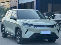BYD 2024 Yuan UP 301km Leading Version - 3