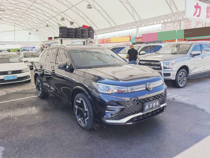 Volkswagen 2024 Tiguan L PRO 2.0 TSI 330 TSI Front-Wheel-Drive R-Line IQ Pilot Version