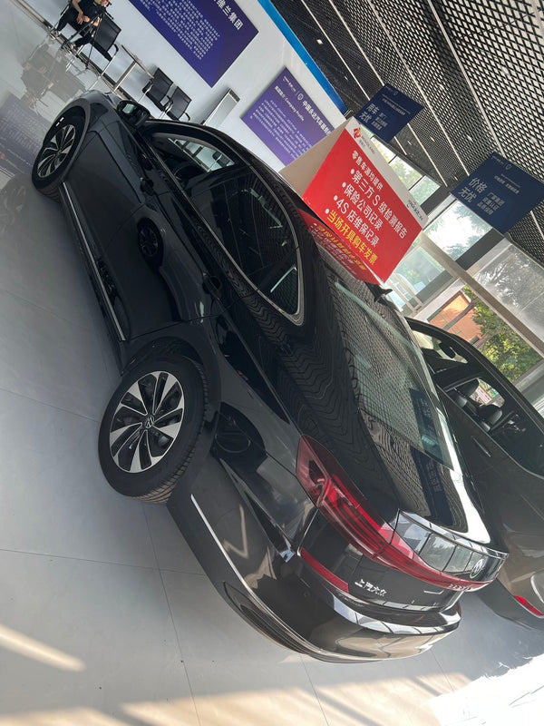 Volkswagen 2025 Passat 1.4 TSI 280 TSI Outstanding Edition Business Version
