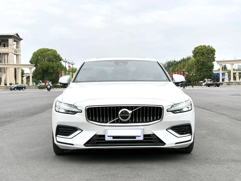 Volvo 2023 S60 48V 2.0T B4 Intelligent Escape Luxury Edition