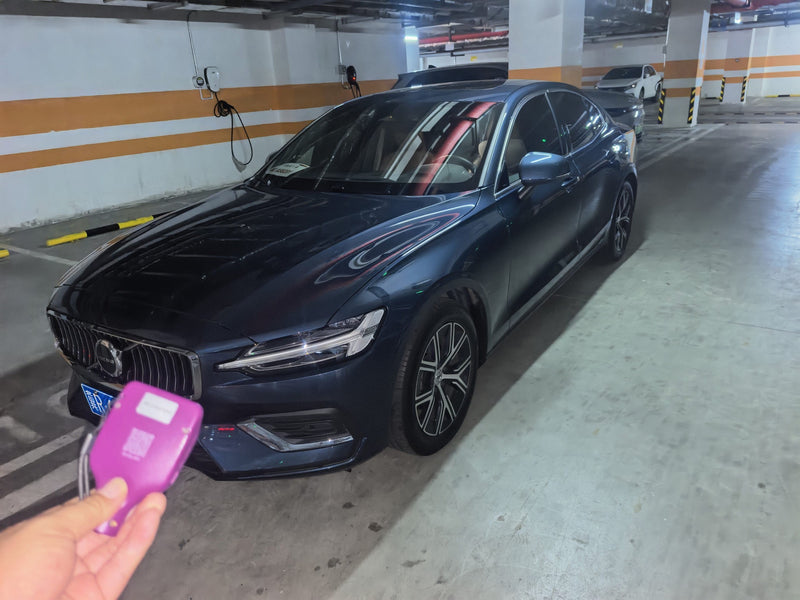 Volvo 2023 S60 48V 2.0T B4 Intelligent Escape Luxury Edition